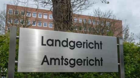 Das Landgericht Landshut hat zwei Angeklagte wegen schwerem sexuellem Missbrauch verurteilt.