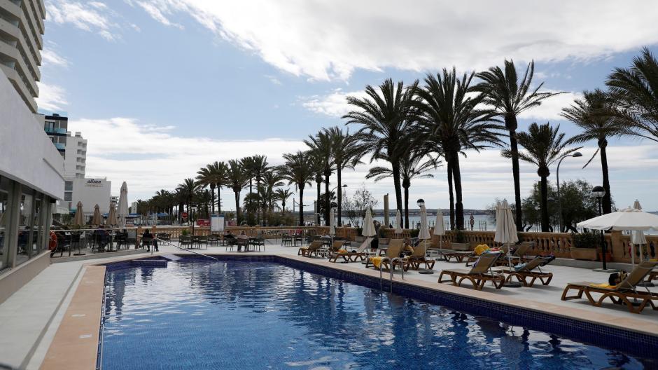 Sensación de vacaciones: las piscinas del hotel ya están esperando a los amantes de los viajes.
