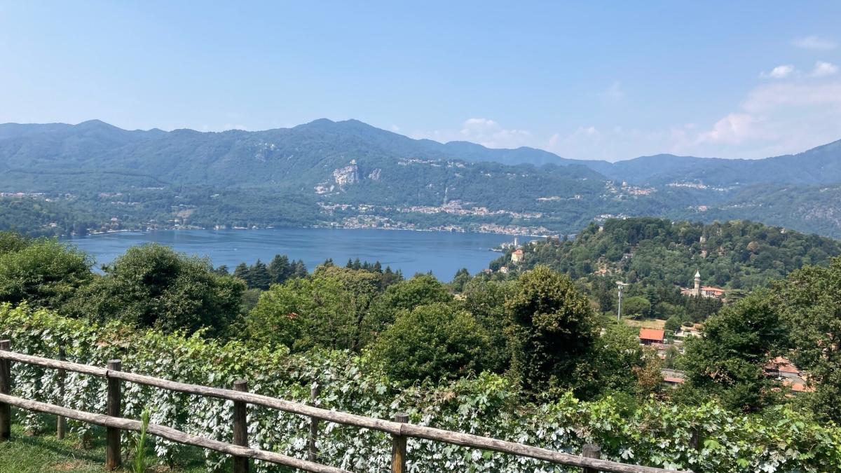 Italia: un luogo di nostalgia sul Lago d’Orda