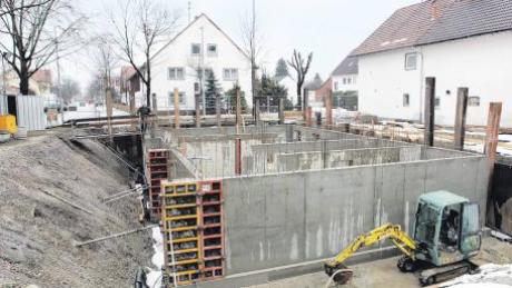 Hier entsteht derzeit im Herzen von Obermeitingen das neue Rathaus. Für den Neubau ist eine Million Euro im Haushalt eingeplant. 