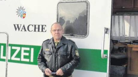 Jeden vierten Dienstag im Monat ist Polizeihauptkommissar Anton Bauer mit der Mobilen Wache in Langenneufnach.  