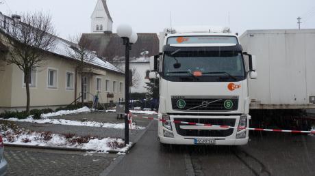 Mit rund 30 Mann und einem Übertragungswagen rückte gestern das ZDF in Oberottmarshausen an. 