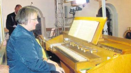 Agnes Lieb spielte die Orgel in ungewohntem Scheinwerferlicht.