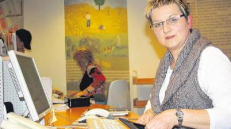 Seit der Eröffnung vor zehn Jahren leitet Gudrun Geierhos nun schon die Gemeindebücherei.  