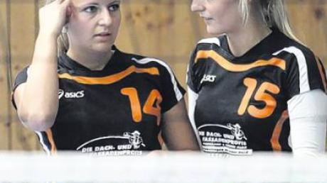 Als Aufsteiger jetzt Tabellenführer in der Bezirksliga: die Frauen des FC Kleinaitingen mit Franzi (links) und Elke Kexel. 