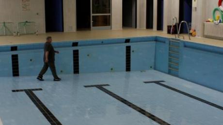 Seit Mai 2011 ist das Schwimmbecken in der Via-Claudia-Realschule trocken. 