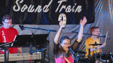 Sound Train in Aktion: Die Bobinger Band sorgt schon seit dem Jahr 1984 nicht nur im Fasching für Stimmung auf den Bühnen in der ganzen Region Augsburg.