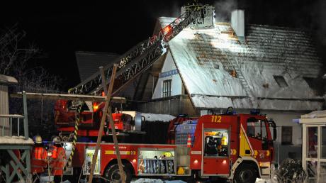 Beim Brand dieses Hauses in Obermeitingen entstand ein Schaden von rund 100 000 Euro. 