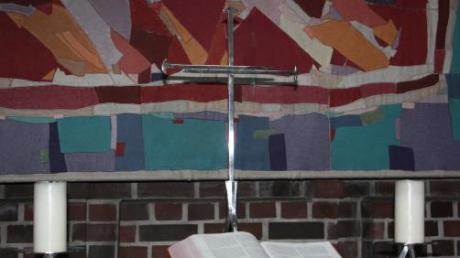 Aus drei Nägeln zusammengesetzt ist das Kreuz in der Versöhnungskirche.