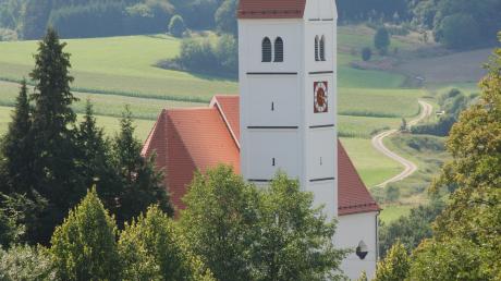 Die Sanierung des Kirchen- und des Kirchturmdaches der Pfarrkirche St. Wolfgang ist abgeschlossen.   

