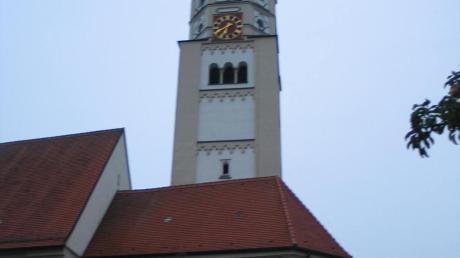 In der Hiltenfinger Pfarrkirche St. Silvester wurde jetzt die Bildung der neuen Pfarreiengemeinschaft Hiltenfingen/Langerringen gefeiert. 
