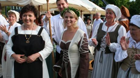 Viele Besucher des Historischen Dorffestes in Wehringen kamen bei der vergangenen Veranstaltung in Tracht. 
