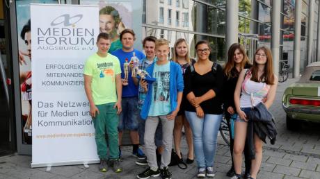 Realschüler aus Schwabmünchen gewannen in ihrer Kategorie zum zweiten Mal den Augsburger Medienpreis. 
