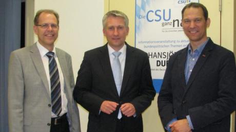 Bürgermeister Andreas Scharf, Hansjörg Durz und Torsten Willms bei der Veranstaltung in Graben (von links). 