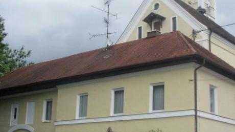 Das 300 Jahre alte Mesnerhaus neben der Gennacher Kirche erstrahlt wieder im neuen Glanz. 