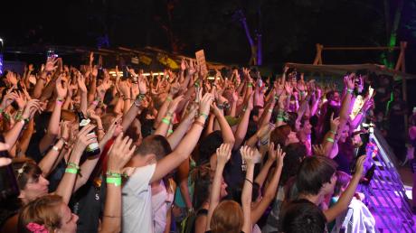 Sindgoldsand Festival 2015Die Hände nach oben, Fiva rockte im Vorjahr das Festival
