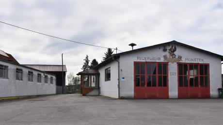 Das marode Feuerwehrhaus in Münster wird saniert. Spätestens bei der Einweihung muss die Gemeinde ein Konzept für die Innenentwicklung vorweisen. 
