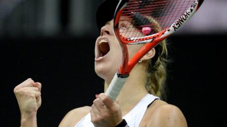 Angelique Kerber liefert sich einen sagenhaften Fight mit Petra Kvitova im Fed-Cup-Finale.