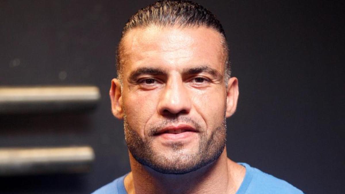 #Boxen: Mahmoud Charr geht für einen WM-Kampf gegen Tyson Fury mit einem Löwen Gassi