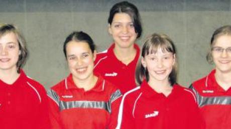 Kreisligameister und Aufsteiger in die Mädchen-Bezirksliga wurden die Tischtennisspielerinnen der SpVgg Langenneufnach: (von links) Veronika Wundlechner, Anna Jochum, Anna Deuringer, Julia Schäffler und Raphaela Wundlechner.  