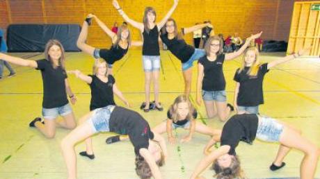 Die „Stagerockerz“ (ab 11 Jahre) demonstrierten bei ihren Tanzeinlagen ansprechende choreografische Figuren.  