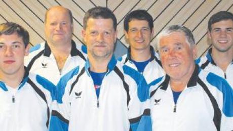 Michael Hammerl, Rupert Saupe, Peter Laßmann, Michael Mayer, Hardy Hammerl und Lorenz Hammerl (von links) verfehlten beim Saisonauftakt gegen ESV Bavaria Ingolstadt mit 2810 Punkten ihren Mannschaftsrekord nur um drei Holz.   