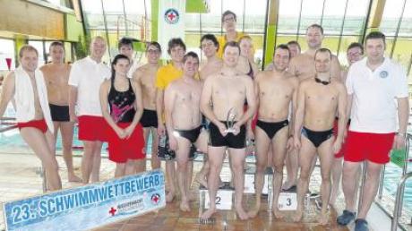 Beim Schwimmwettbewerb der Wasserwacht-Jugend des Kreisverbandes Günzburg erhielt das Wasserwacht-Team aus Thannhausen (unser Bild) den „Maui-Cup“.  