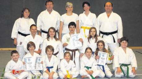 Der Nachwuchs des Karate Club Neuburg war bei der oberbayerischen Meisterschaft am Start. 