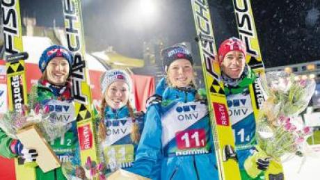 Norwegische Sieger (von links): Tom Hilde, Anette Sagen, Maren Lundby und Anders Bardal. 