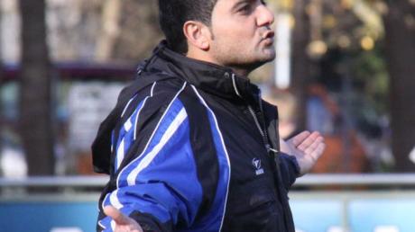 Ali Dabestani trainiert auch in der kommenden Saison den Bezirksligisten TSV Meitingen. 