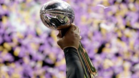 Baltimore Ravens gewinnen Super Bowl 2013: Für 36 Minuten ging beim Super Bowl in New Orleans gar nichts mehr. Kurz nach der Halbzeit brach die Stromversorgung im Superdome zusammen.
