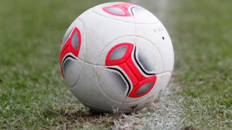Der Ball ist noch im Spiel: Türkspor Landsberg spielt am Dienstag in Bernried gegen Hausham um den Aufstieg in die Kreisliga. 