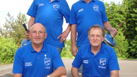 Für den SV Tagmersheim traten (hintere Reihe von links) Rudolf Steib, Thomas Koch sowie (vordere Reihe von links) Ludwig Braun und Wolfgang Litzl an.  
