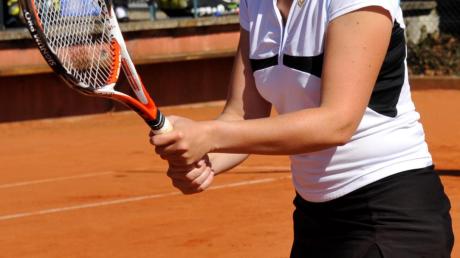 Viola Wagner unterlag im Spitzenspiel der Gegnerin aus Hausen. Das Lauinger Damenteam verlor mit 6:3.   


