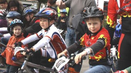 Bei der letzten Auflage des Rennens in Deisenhausen im Jahr 2011 machten sich viele ganz junge Radsportler auf die Runden. 
