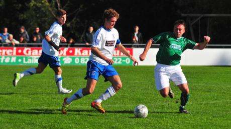 Der TSV Inchenhofen (Weiß-Blau) empfängt am Sonntag Alsmoos-Petersdorf in der Kreisklasse Aichach. Die Spieler vom SC Oberbernbach (Grün) sind zu Gast beim TSV Hollenbach.  
