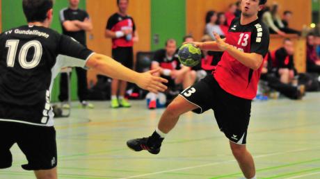 Beim Handball ist er nicht zu stoppen: Nun haben die Leser Thomas Bauer für seine Leistungen zum AN-Sportler des Monats gewählt. Auf dem Bild ist der 22-Jährige bei einem Spiel gegen den TV Gundelfingen zu sehen. 
