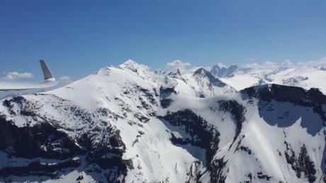 Die großartige Aussicht auf den Großglockner konnte Segelflieger Stefan Senger bei seinem Flug über die Alpen genießen.  
