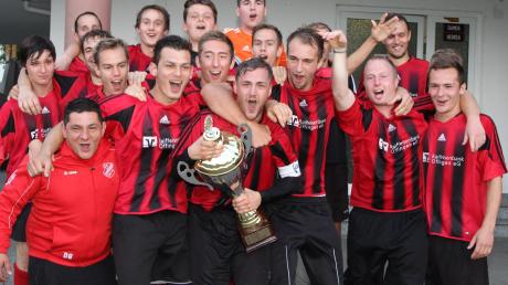 Das Kreisklasse-Team des TSV Offingen verteidigte bei der VG-Meisterschaft auf eigener Anlage seinen Vorjahres-Titel. Es war der insgesamt 19. Offinger Sieg beim 30. Turnier.  
