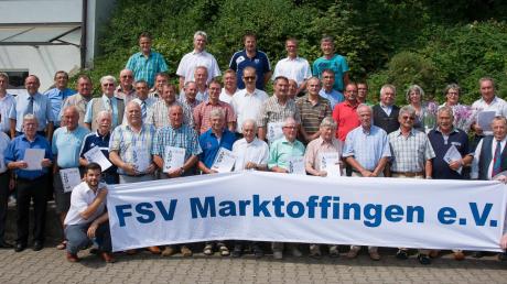 Der FSV Marktoffingen ehrte zahlreiche Mitglieder für langjährige Mitgliedschaften.  

