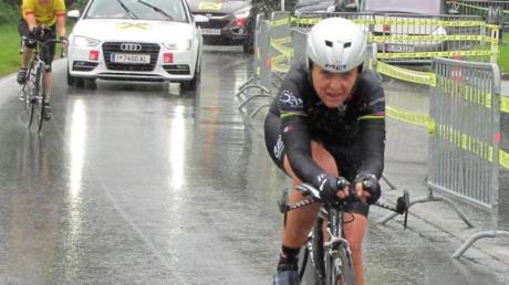 Weder Wind noch Regen konnten Maria Zander (vorne) bei den Masters Cycling Classic aufhalten: Sie holte sich in St. Johann ihre siebte Goldmedaille.