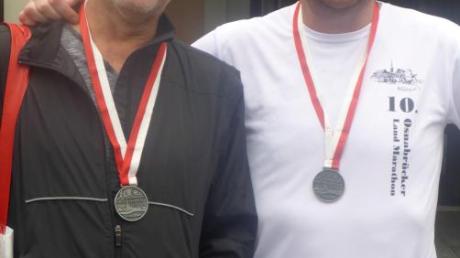 Bereits den elften und den zehnten Marathon heuer liefen Karl-Heinz Berger (links) und Andreas Greppmeir beim Einstein-Marathon in Ulm. 
