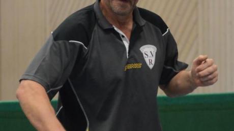 Richard Lutz und die Mannschaft des SV Ried III sind Tabellenführer in der Kreisliga 3.   

