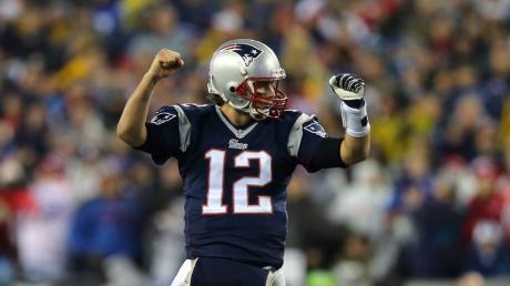 Tom Brady und seine New England Patriots sind nach einem Sieg gegen die Indiana Colts in den Super Bowl 2015 eingezogen.