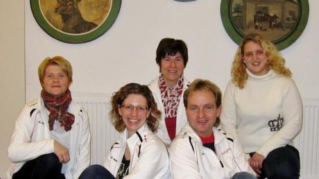 Simone Klaus, Verena Stich, Irmgard Fleschhut, Wolfgang Schmid und Theresia Werner (von links) waren beim Heimwettkampf erfolgreich.  
