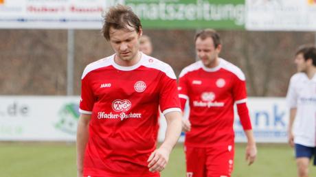 Ist er heute noch dabei oder schon im Urlaub? Innenverteidiger Peter Knechtel droht dem TSV Landsberg beim Gastspiel in Rosenheim zu fehlen. 	