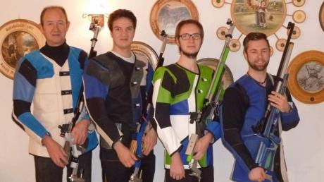 Die Bleicher Luftgewehrschützen: (von links) Georg Kober, Sebastian Kober, Raphael Kober und Tobias Stumpf. 	