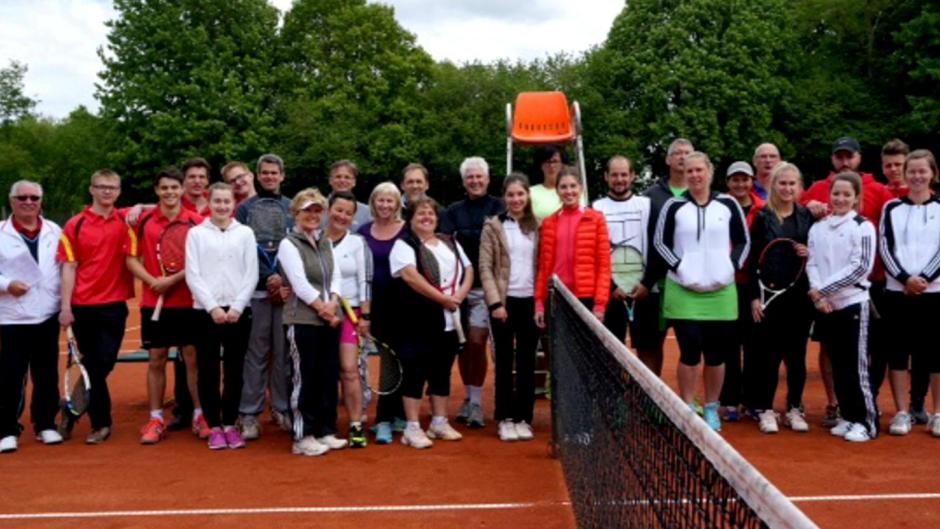 Tennis: Kleiner gelber Ball - große Torwand | Schwabmünchner Allgemeine