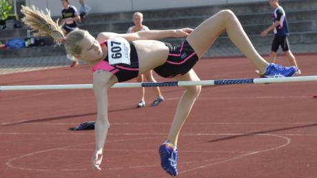 1,60 Meter waren kein unüberwindbares Problem: Lara Bolz (TV Immenstadt) sprang zur Bestmarke und teilte sie sich letztlich mit Marlene Zöttl (LG Aichach-Rehling).