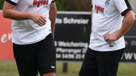 Vorgänger und Nachfolger: Dominik Berchermeier (rechts) löst zur kommenden Saison beim TSV Lichtenau Martin Groh ab.  	
